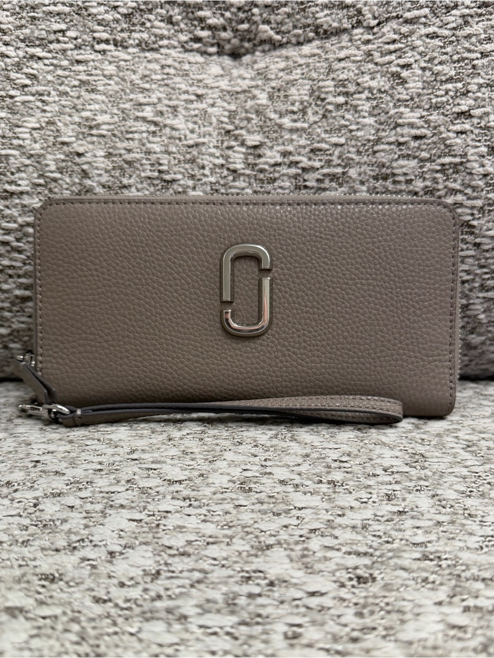 Marc Jacobs Continental Wallet